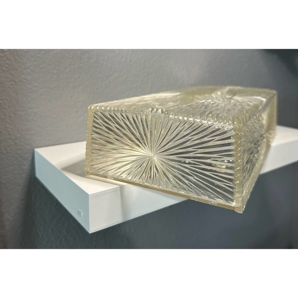 VINTAGE Celebrity lucite tissue holder - Picture 6 of 10
